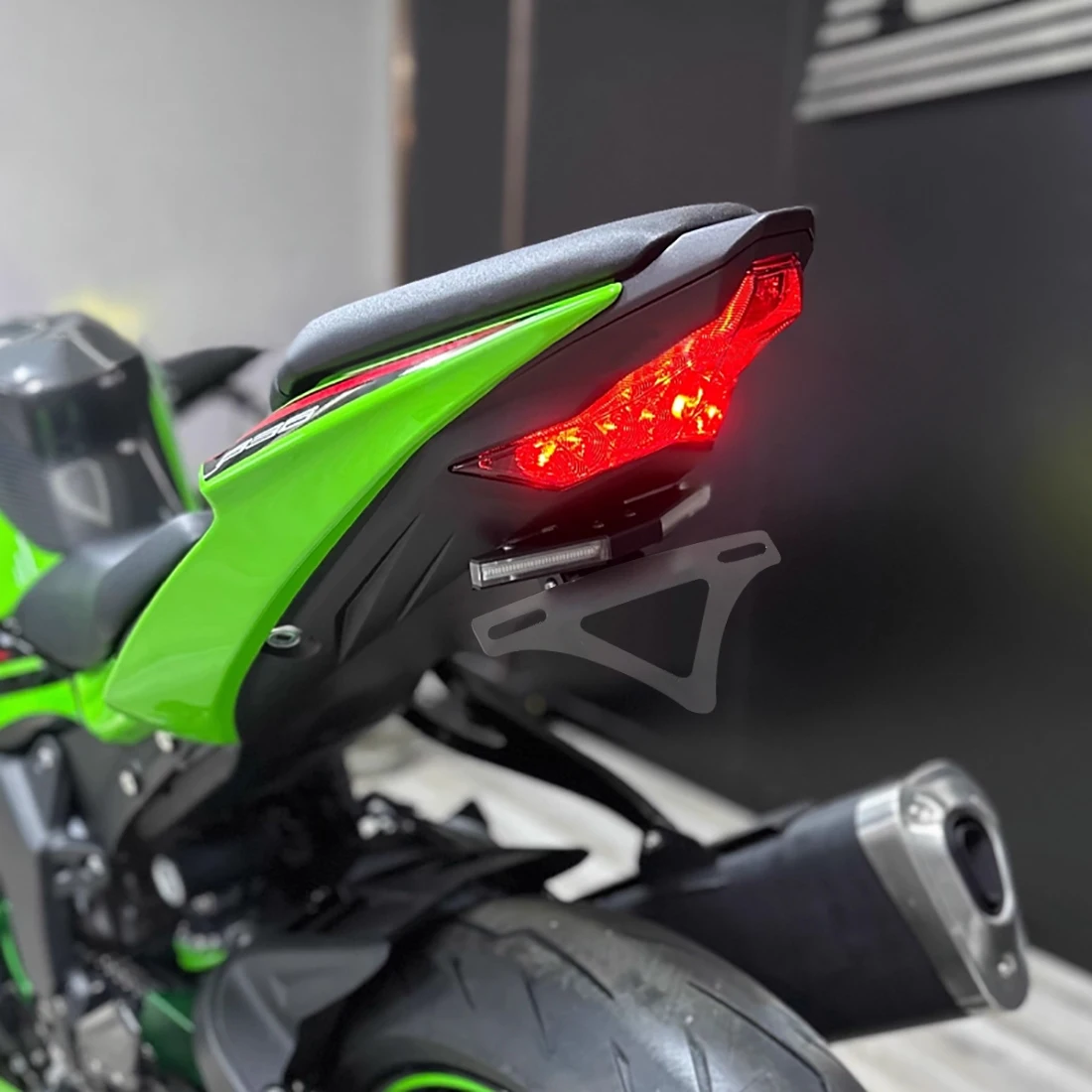 2024 2025 لوحة ترخيص حامل لكاواساكي نينجا ZX-6R النينجا ZX 636 جديد دراجة نارية الذيل مرتب الحاجز الخلفي مزيل مصباح ليد #4