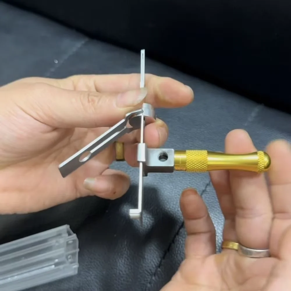 Durable Multifunctional. 2-in-1 Power Lever Multi Angle Flexibility Three Directions Wrench Handle Bracing Boom