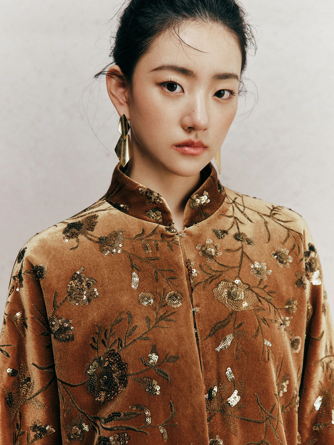 

Ele Velvet Cotton Jaet with Embroidery And Beadwork Stand Collar Heavy Embroidery New Chinese Sle Women's Outerwear