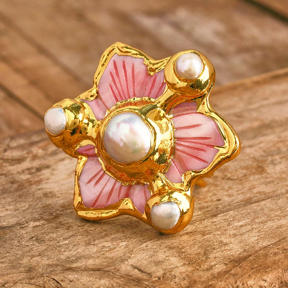 18K Gold Plated Natural Shell Flower Colorful Shell With Three Pearls Paved Rings Resizable Fashion Jewelry for Gifts and Party