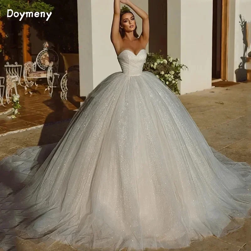 Doymeny Sparkly Tulle Quinceanera Dresses Off Shoulder Sweetheart Sweep Train Sleeveless Ball Gown Sweet 16 Robes De Mariee