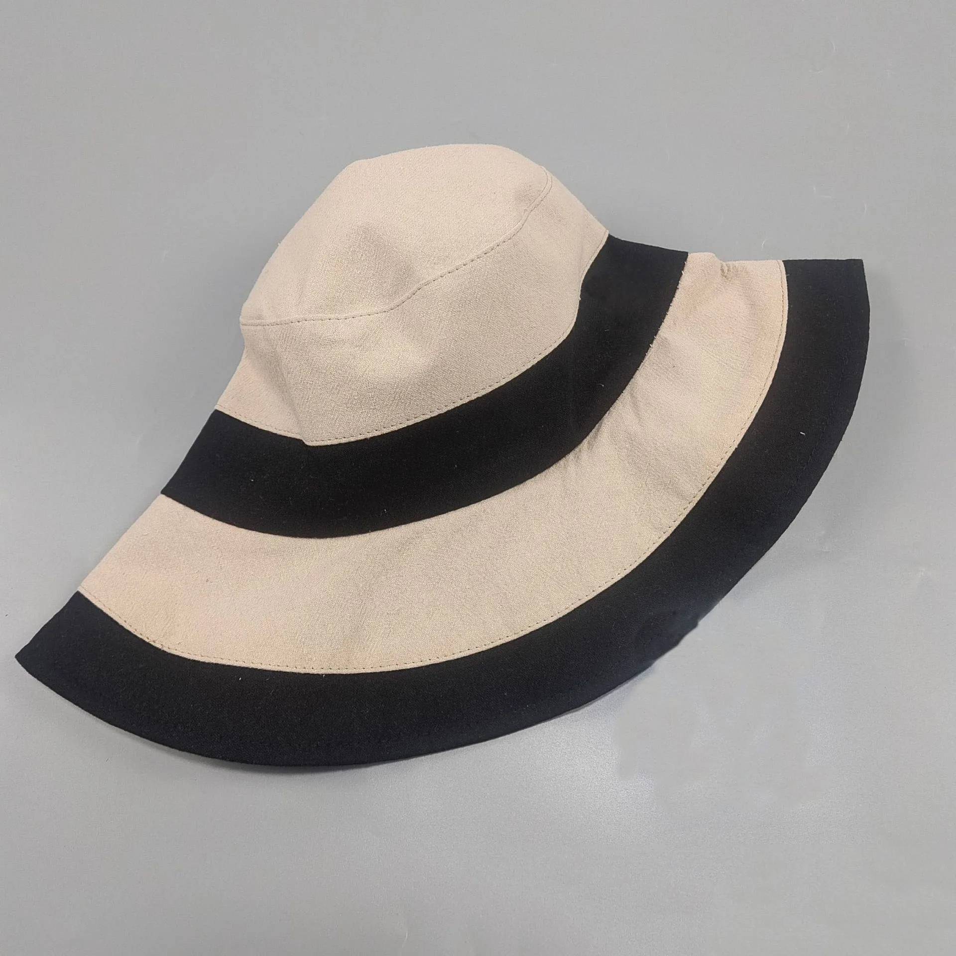 قبعة صياد السمك الجديدة المطرزة الواقية من الشمس في الهواء الطلق واقية من الشمس اليابانية والكورية متعددة الاستخدامات قبعة كبيرة الحواف