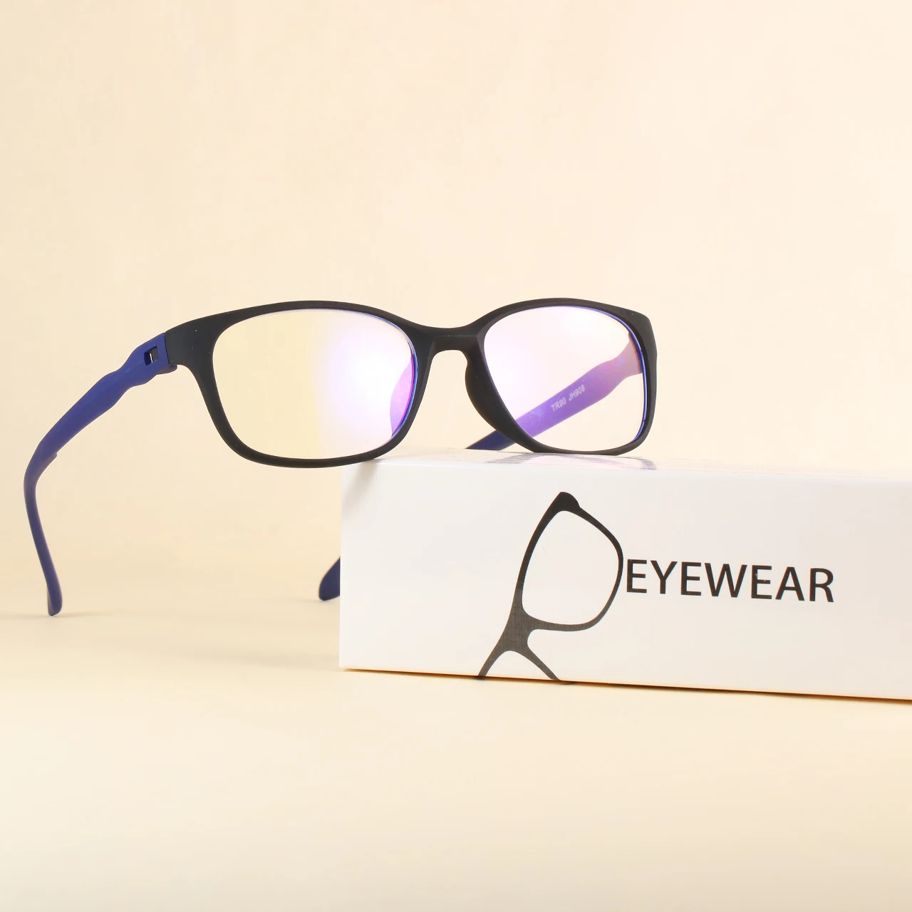 4 個ブルーライトメガネスクエア老眼鏡 TR 老眼鏡男性ブルーライトリーダー抗疲労コンピュータ眼鏡 +1.0-+4.0