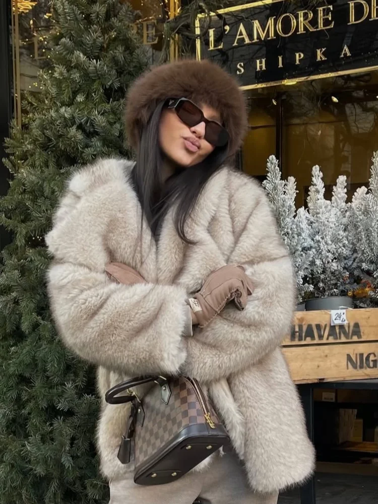 Сплошной цвет, куртка из искусственного меха, женская модная элегантная свободная куртка с лацканами и длинными рукавами, повседневная шикарная верхняя одежда Highstreet, новинка 2023 года Сплошной цвет, куртка из искусственного меха, женская модная элегантная свободная куртка с лацканами и длинными рукавами, повседневная шикарная верхняя одежда Highstreet, новинка 2023 года