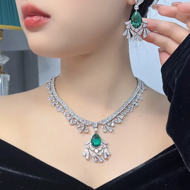 Designer Collection Necklace Earrings Women Lady Inlay Green Pear-shaped Cubic Zircon Plated Gold Color Tassels Pendant Chain