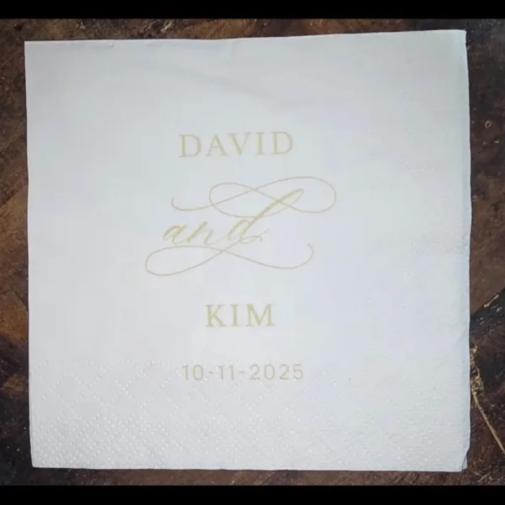 مناديل مطبوعة مخصصة مع أسماء وشعارات لحفلات الزفاف والمطاعم والمقاهي والفنادق ومحلات الحلوى والعشاء العائلي والاحتفالات الحفلات