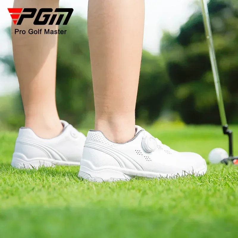 Pgm sapatos de golfe femininos à prova dwaterproof água anti-skid leve macio respirável tênis senhoras botão cinta sapatos esportivos xz268