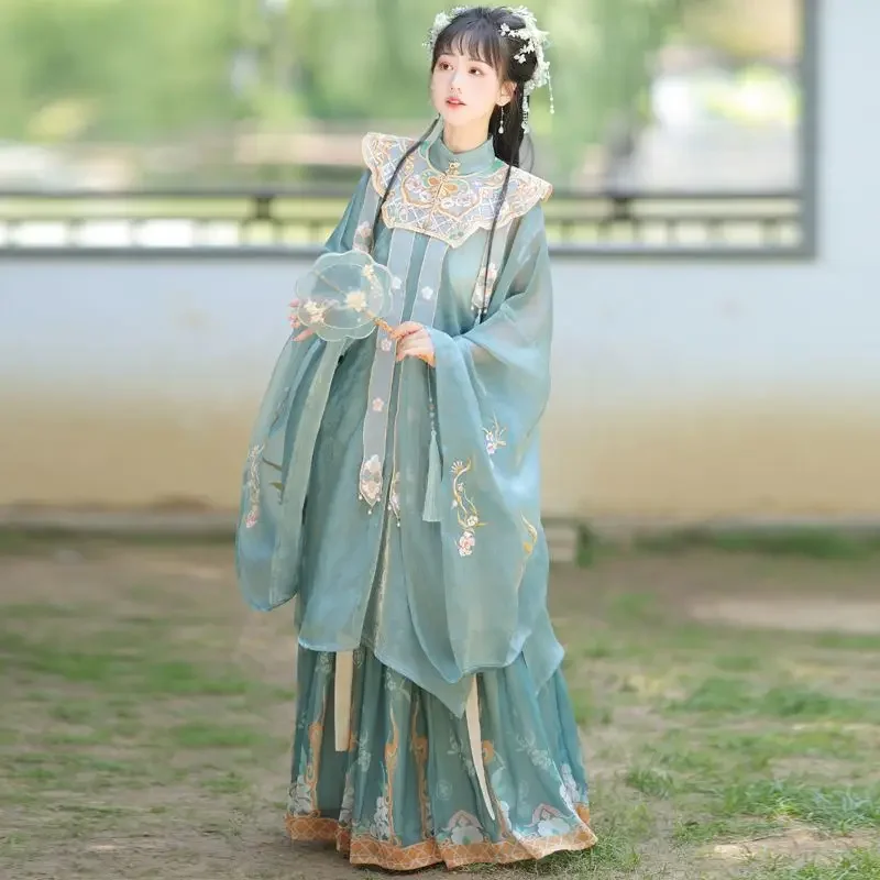 

Women Ancient Chinese Hanfu Costume Beige Embroidered Coat Accessories Green Horse Faced Skirt Vestidos Elegantes Para Mujer