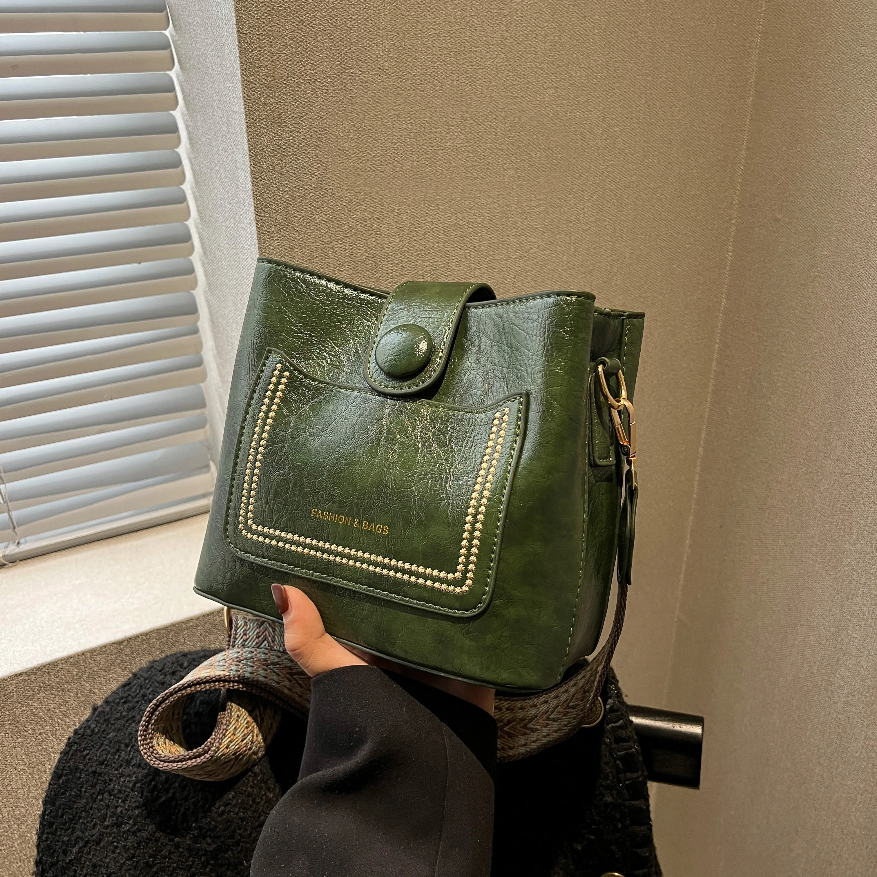 Vintage proste PU skórzane torby typu Bucket Crossbody dla kobiet luksusowy projektant Handbagt Lady czarna torba na ramię