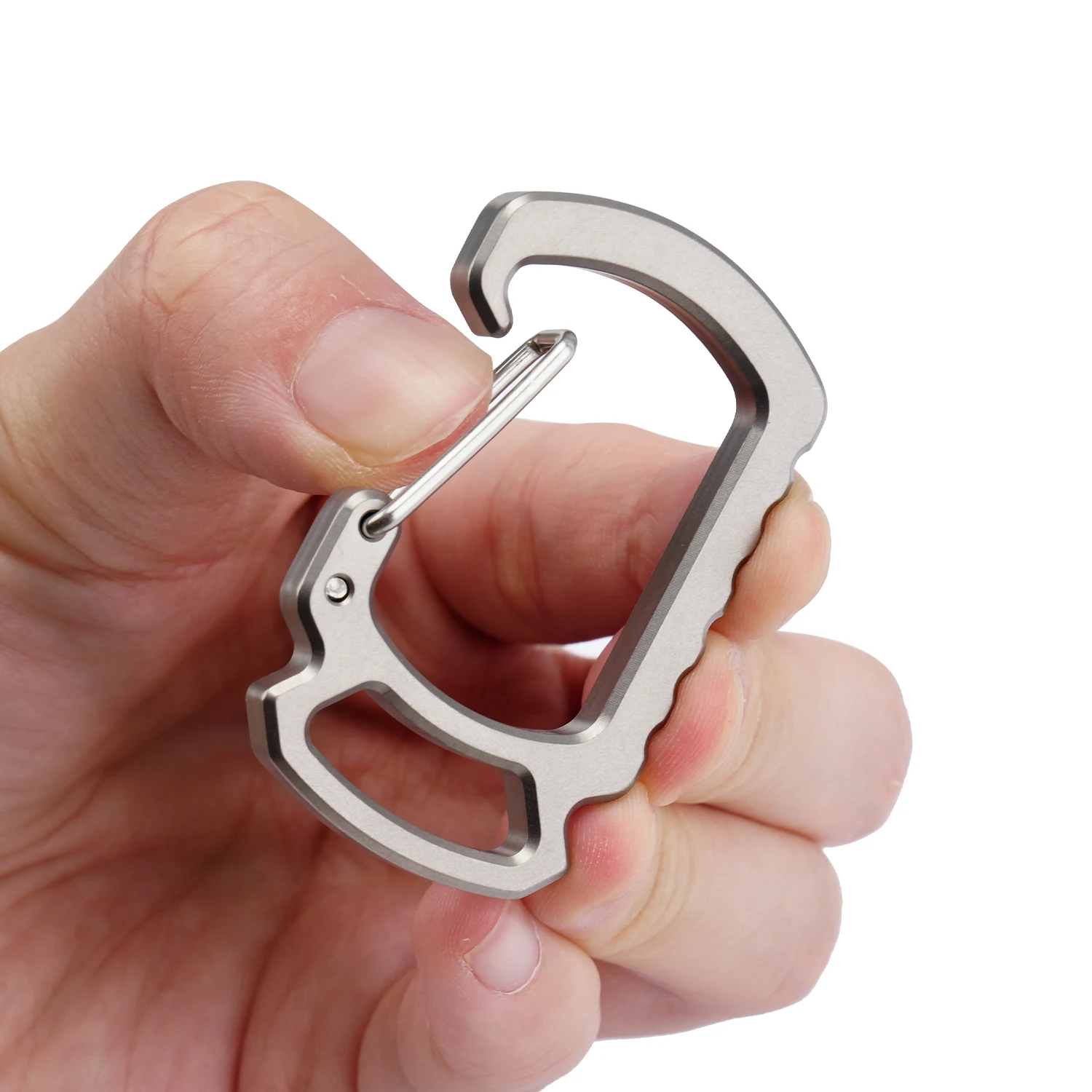 

Multifunctional quick hanging D-shaped buckle Titanium alloy mountain buckle Men's car keychain