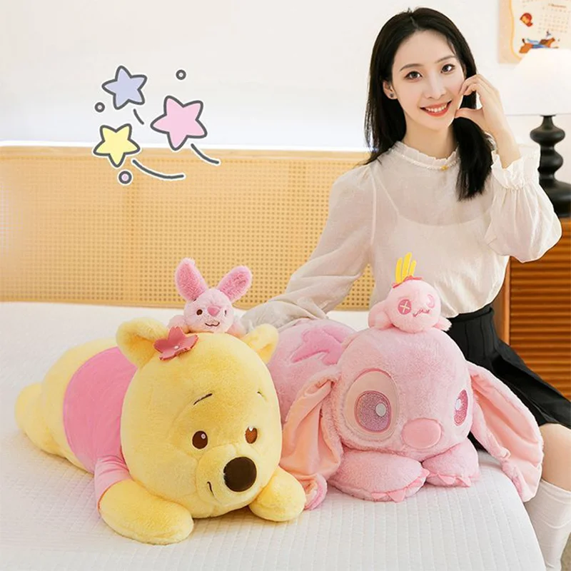 Disney Stitch en Winnie de Poeh liggende pluche pop pastelroze kersenbloesem thema schattige knuffels voor verjaardagscadeau speelgoed