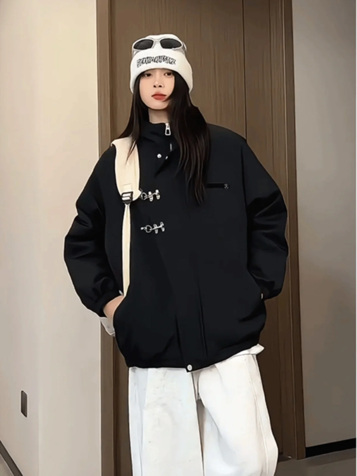 

Новая китайская мужская зимняя утепленная хлопковая куртка с воротником-стойкой, однотонная синяя, теплая, модная, приталенного кроя, из полиэфирного волокна