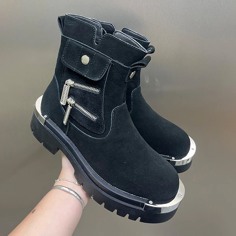 Men's fashion autumn and winter boots Luxury designer style Party or work Personalized young hot selling thick soled shoes