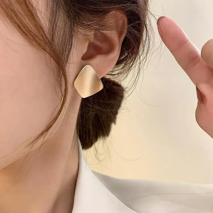 925 Silver Needle Korean Fashion Square Earrings For Women Jewelry 2026 Trending New  Vintage Gold Color Stud Earrings A29