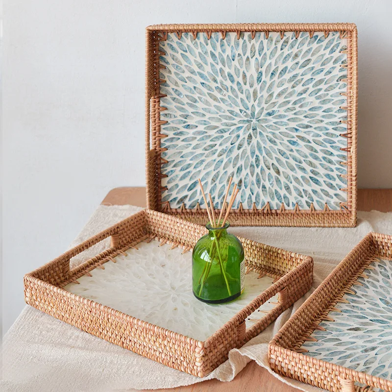 

Creative Rattan Shell Trays With Handle Luxury Handwoven Storage Basket Trays For Serving Food Snacks Bread Fruit Table Decor