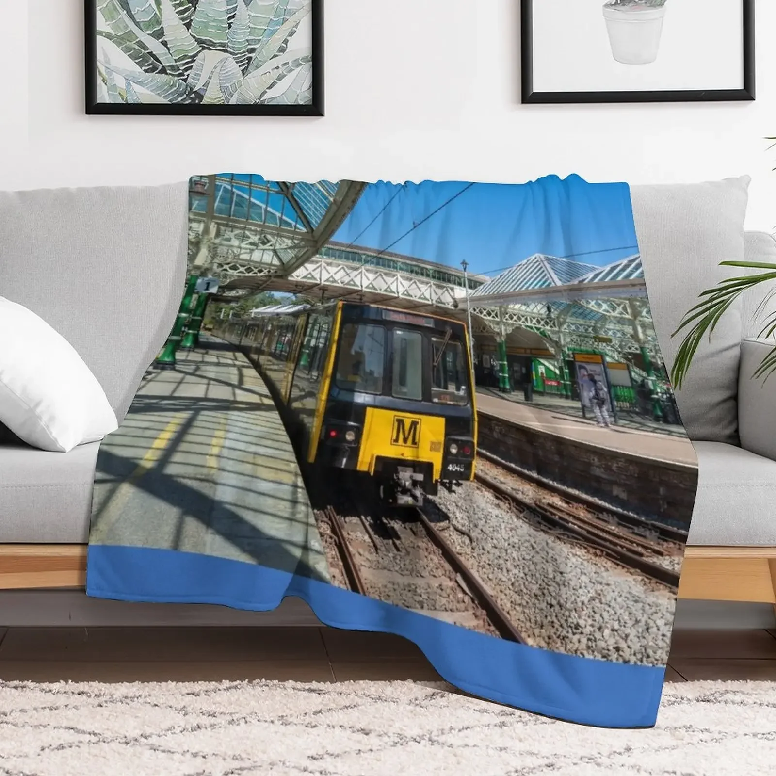 Tynemouth Metro Train Throw Blanket anime Sleeping Bag Vintage Personalized Gift Blankets