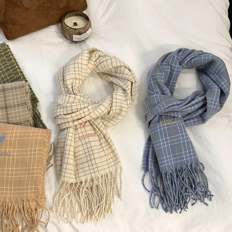 

Fashionable Commuter Scarf Women's Winter Warm Plaid Fringe Shawl Classic Plaid Scarf Women's Winter Daily Wear Scarf