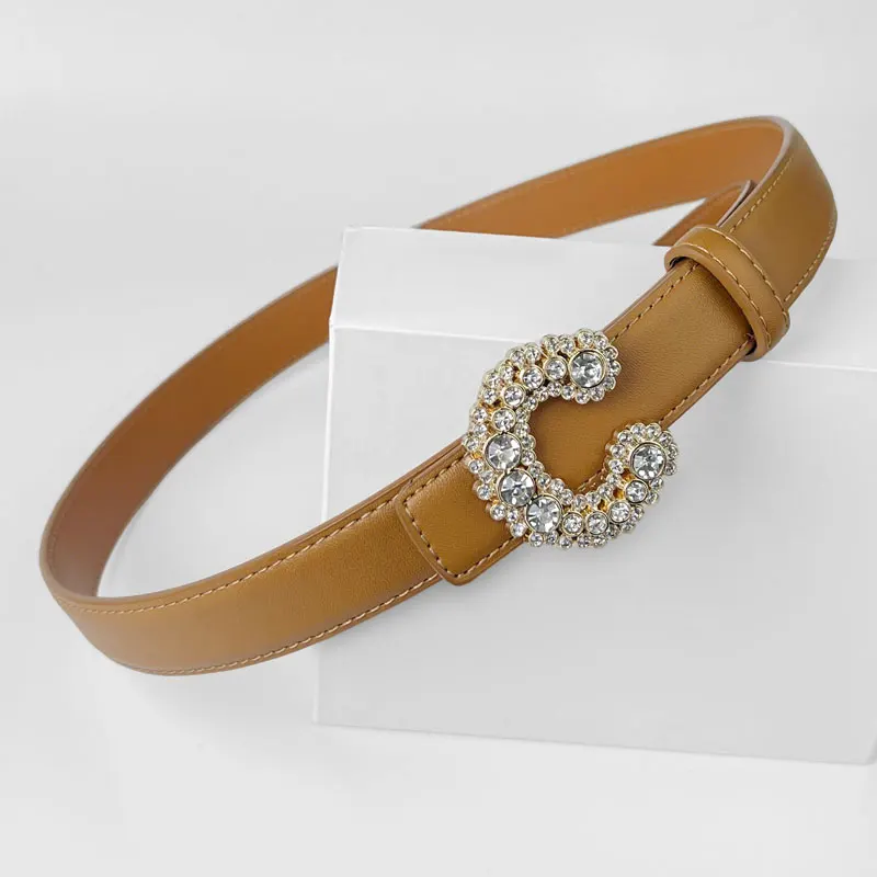 2025 ريترو المرأة جلد طبيعي موضة حزام بسيط رسالة متعددة الوظائف ، عادية أنيقة الملابس والاكسسوارات ، هدية