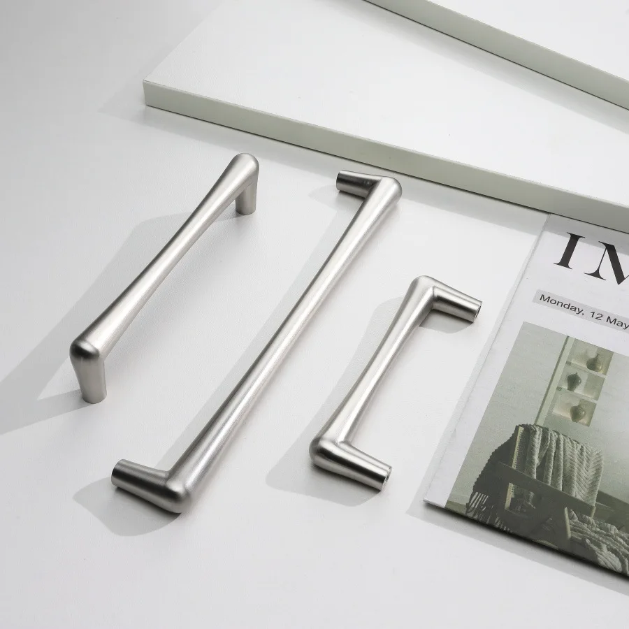 Silver Luxury Modern Wardrobe Drawer Knobs Furniture Door Handles for Bedroom Dresser Nightstand Kitchen Cabinet