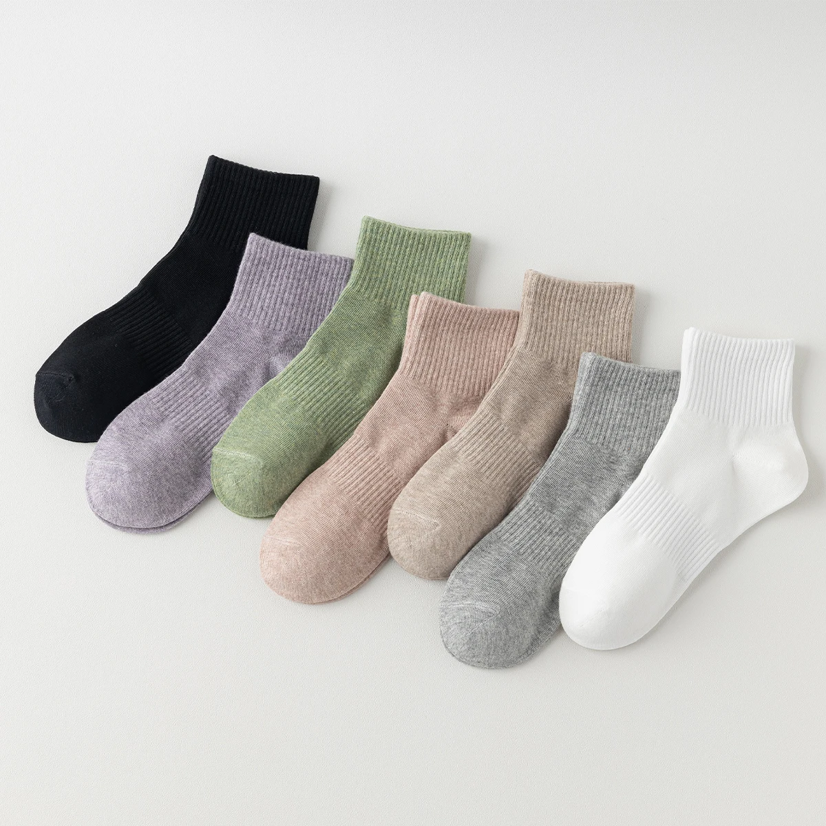 4-Pair Cotton Women's Four Seasons Solid Color Simple Fashion College Style Comfortable Sweat Absorbing Breathable Short Socks