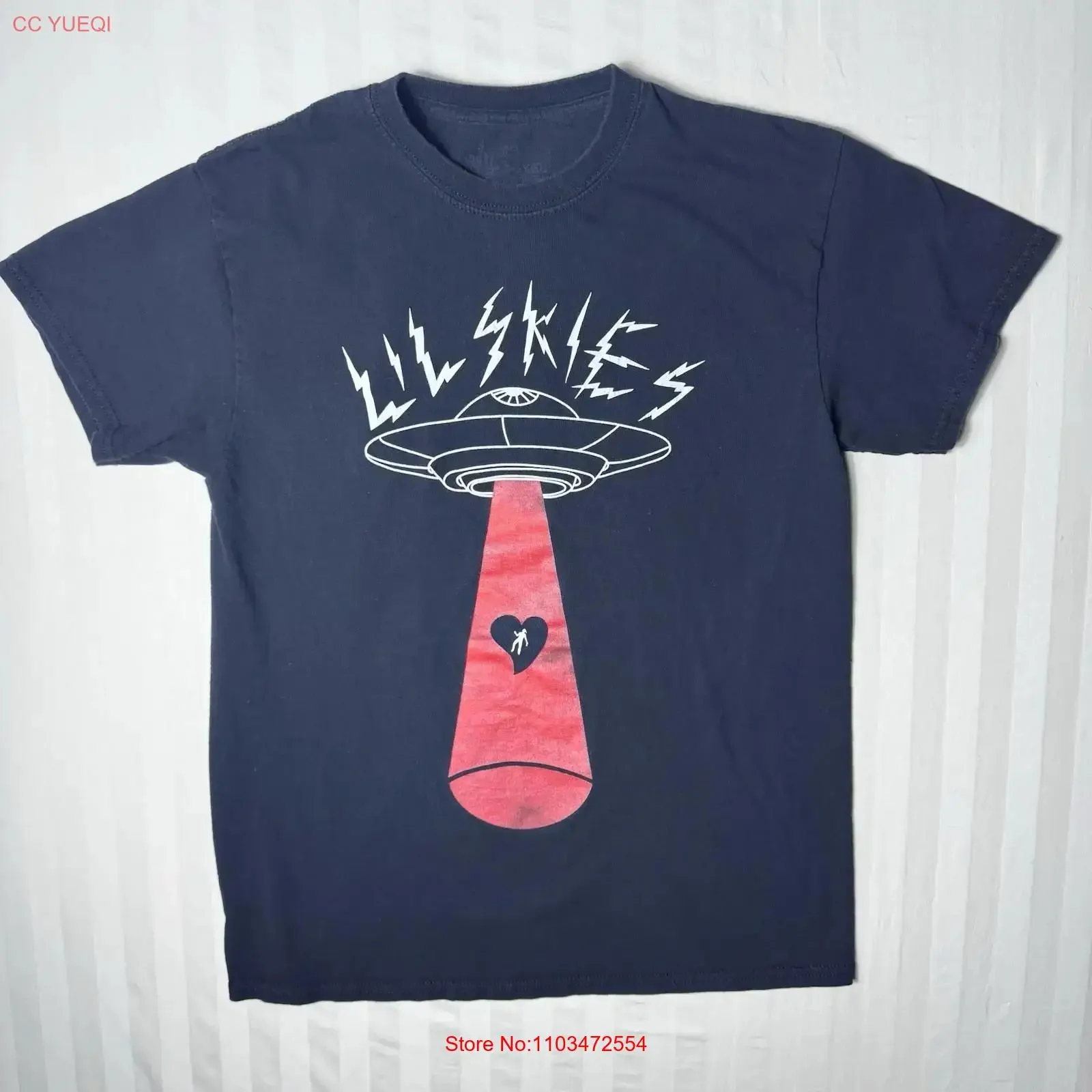 Футболка Lil Skies, размер среднего размера, НЛО, сердцевы, космический корабль, рэп, хип-хоп, винтажная стираная универсальная стильная дизайнерская одежда, мягкая