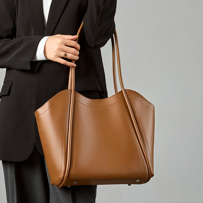 Women's Cowhide Genuine Leather Tote Bag For Girls Large Capacity Commuter Hobo Bucket Shoulder Bag Luxury Designer Handbag