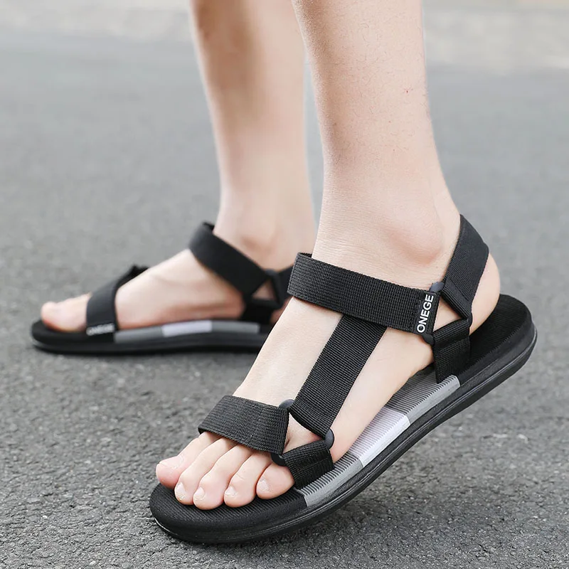 A Pair of Summer Casual Sandals, Fashionable, Wear-Resistant, Sporty, Non-Slip, Stylish, Versatile Men's Outdoor Beach Shoes
