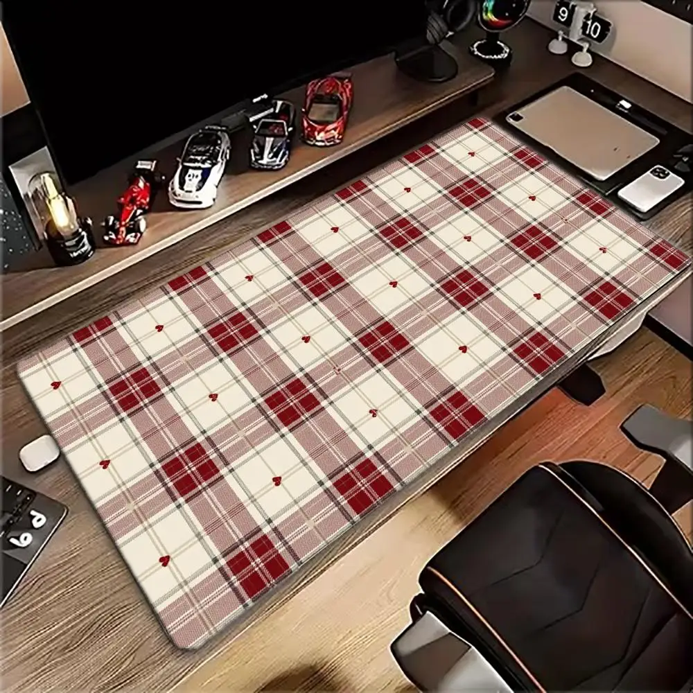 Red Plaid Heart Pattern Large Mouse Pad Non-Slip Rubber Base Retro Checkered Extended Desk Mouse Mat  Aesthetic Laptop Table Pad