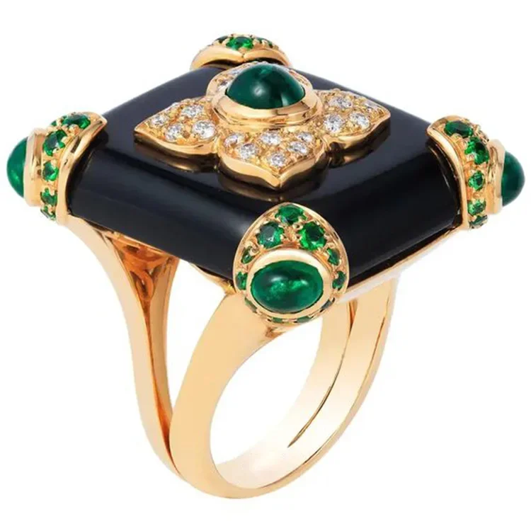 Vintage Upscale Emerald 18k Gold Gold Color Sparkling Green Cubic Zirconia Female Classic Wedding Ring Atique Jewelry