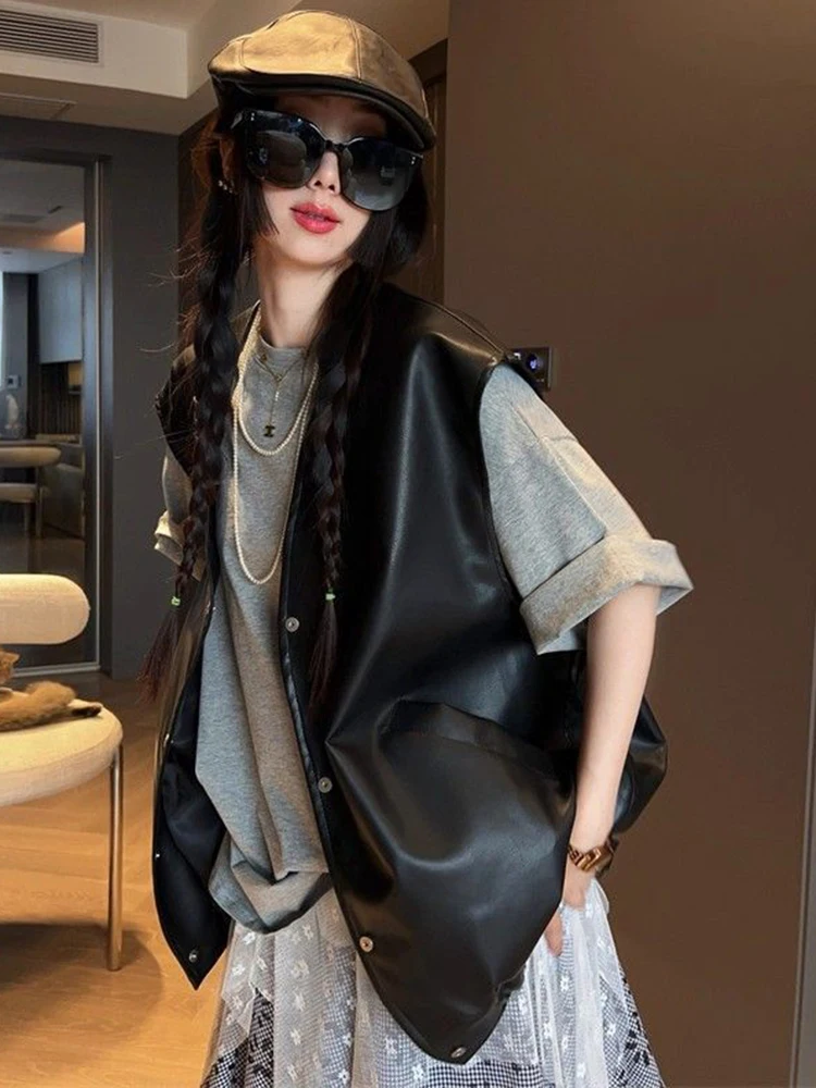 Zoki Streetwear Retro Y2K Pu Vest Women Loose Moto Harajuku Faux Leather Vest Coat American Vintage V Neck Pockets Bf Vest Tops