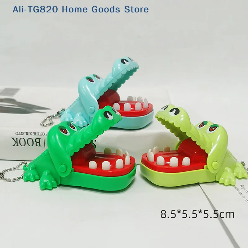 

[TG820]Mini Biter Crocodile With Keychain Small Gift Biter Bit Crocodile Toy Tricky Crocodile