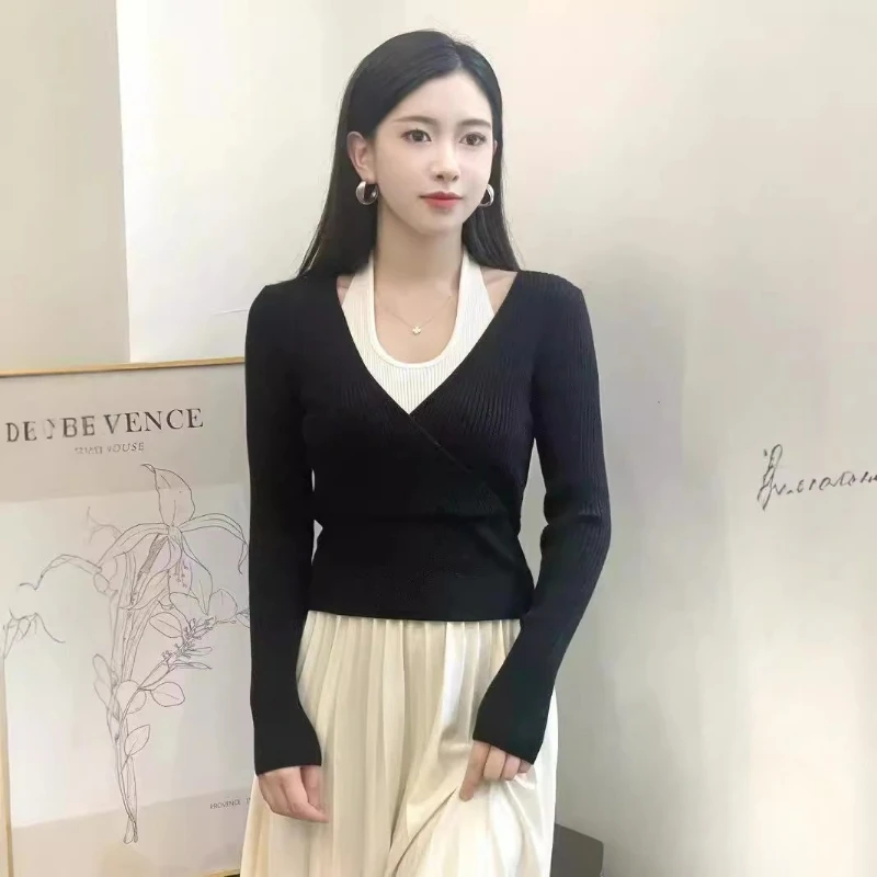 

Лето 2025 г., женский свитер с длинным рукавом, сексуальная футболка, корейский модный трикотаж, облегающие пуловеры, рубашка с лямкой на шее, топ B204