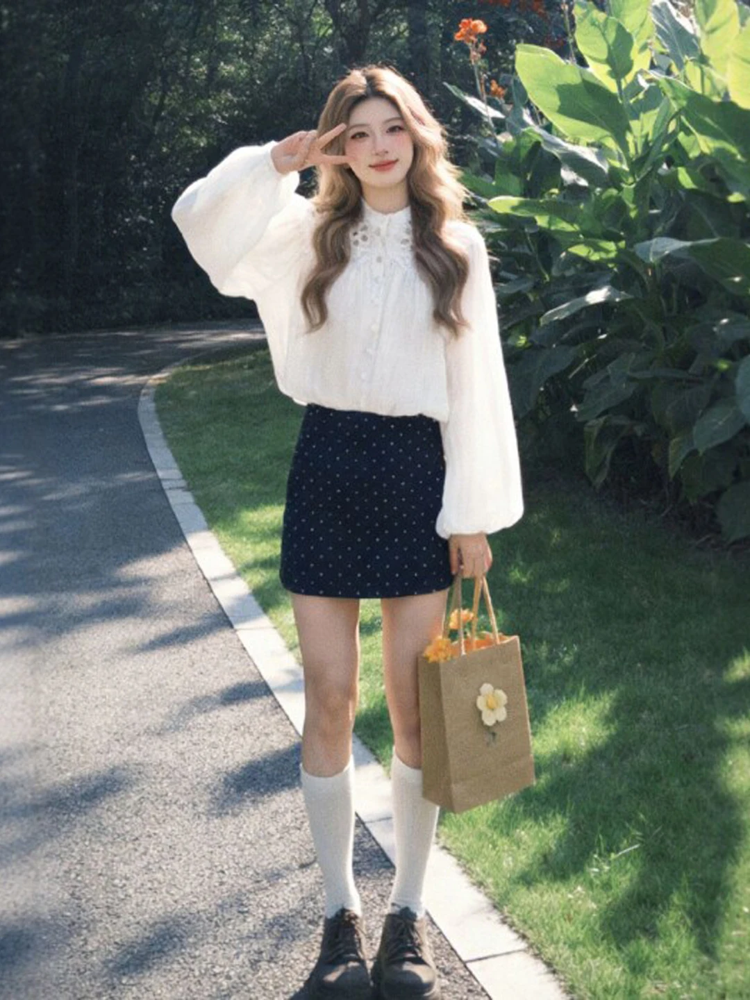 

Комплект из двух предметов в корейском стиле: юбка-полусолнце и топ, весна 2026, комфортный, теплый, со средней эластичностью, с высокой талией, однотонный, в горошек.