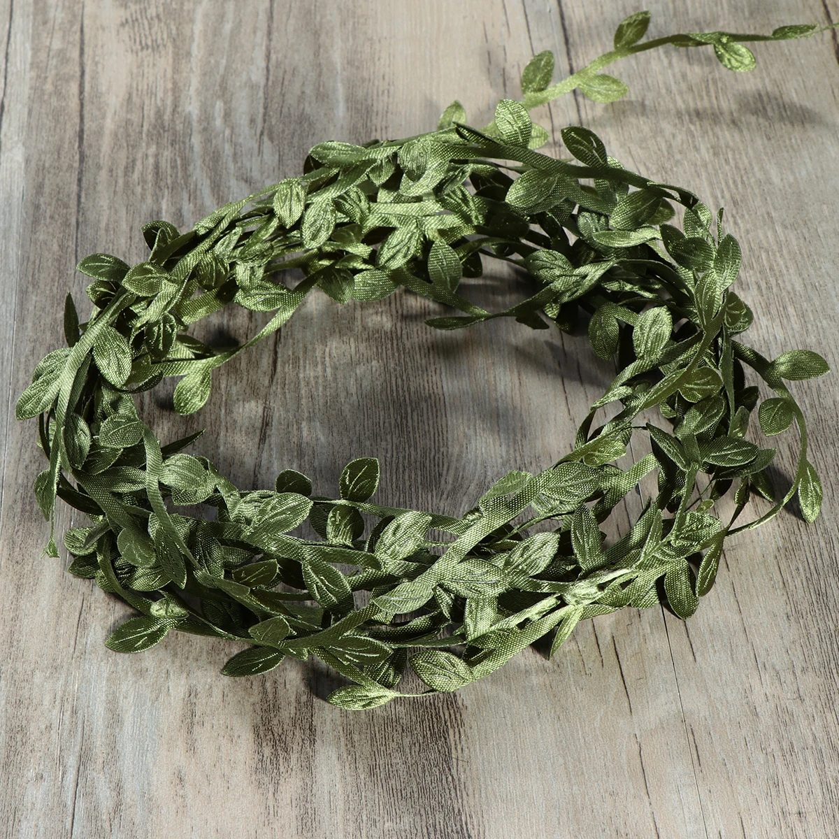 

77ft Green Leaf Vines Artificial Rattan Garland Outdoor Home Decoration Foliage Plants Leaves Vine for Fence Hair Band