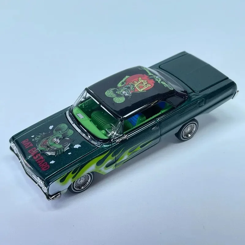 Fine Works64  Impala Jumping Car 1/64 Alloy Motor Vehicle Toy Die-casting Metal Model Collection Boy Christmas Gift