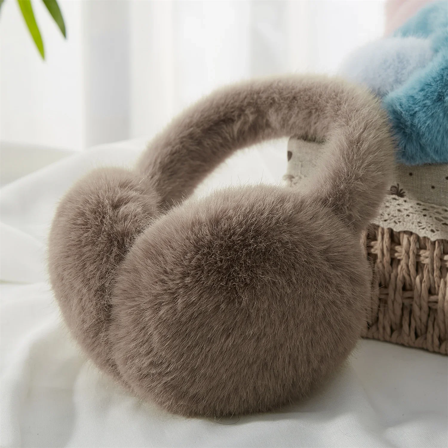 Anjj Cute Bear Brown Earmuffs 2025 Winter New Popular Thickened Plush Imitation Rabbit Fur Ear Muffs for Family Member Gifts