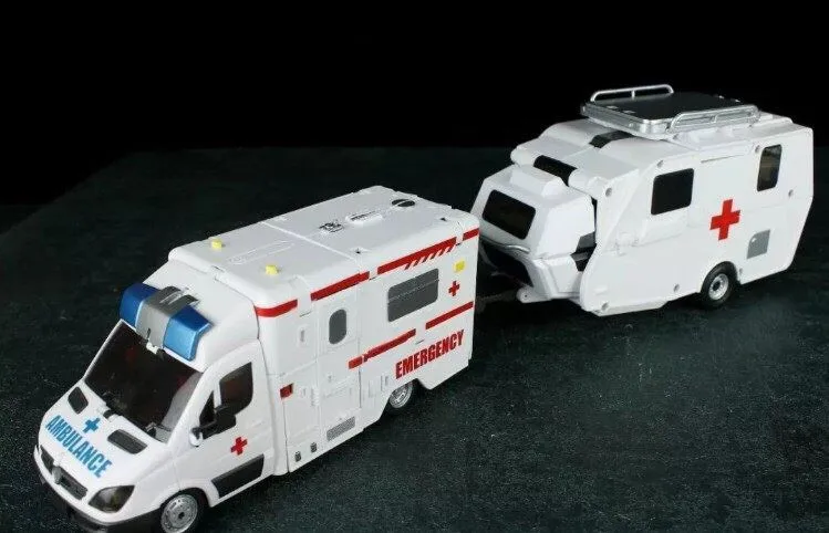 

New Transformation Toy Generation Toy GT-08C Guardian Bulance Figure In Stock