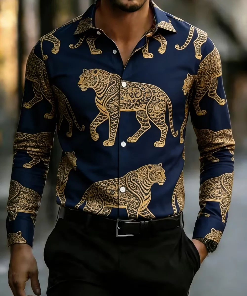 Camisa de manga larga para hombre, azul oscuro, con estampado completo de leopardo dorado, cuello con solapa y botones, elegante, vintage, con estampado animal.