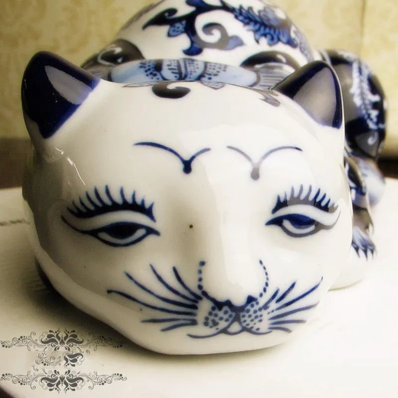 الديكور الصينية الرجعية الأزرق والأبيض الخزف الحرف السيراميك الحيوان المنزل المفروشات الصغيرة