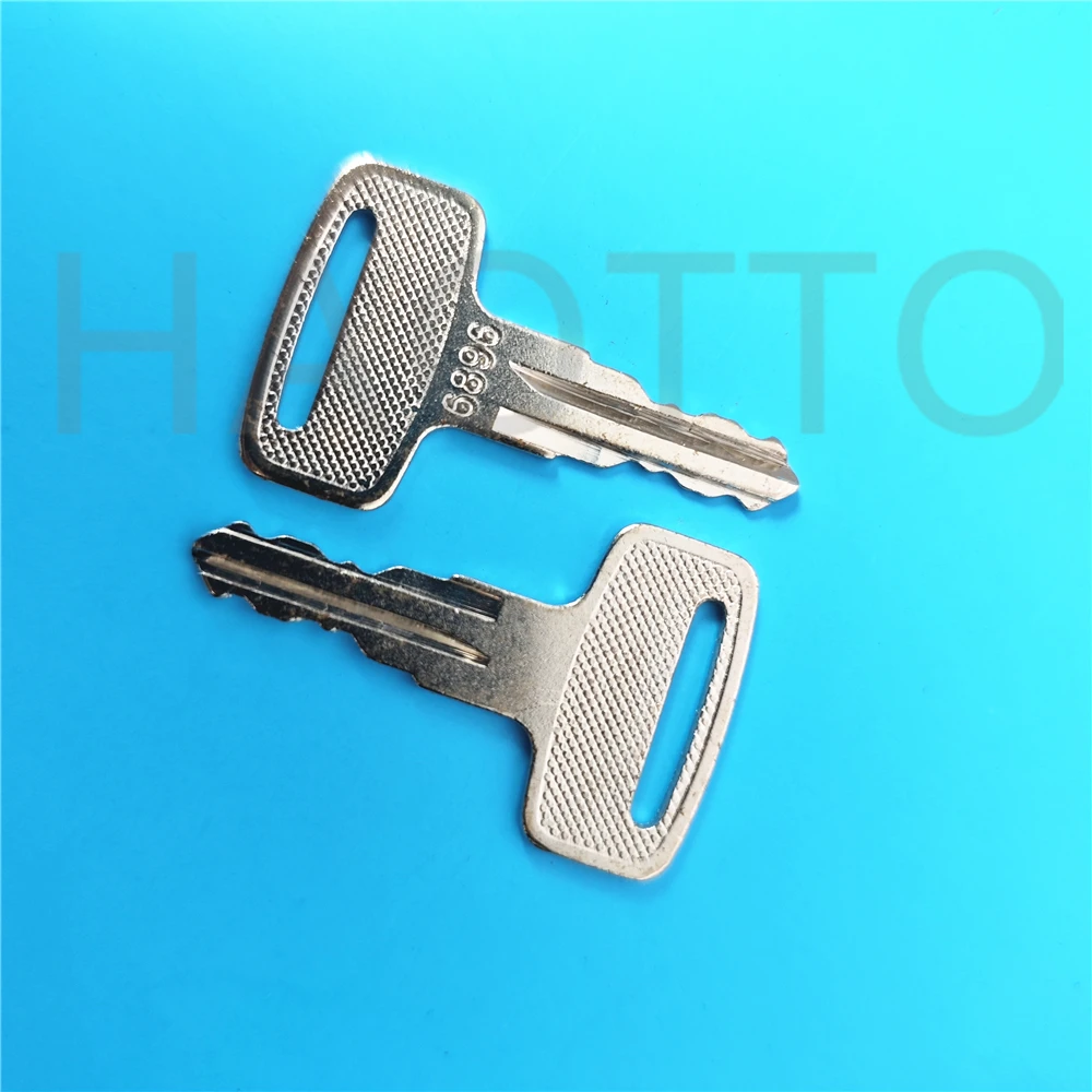 10 pz Chiave Ascensore Funzionamento ad alta quota Scissor Carrello elevatore 8R1 Dingli 3000 Zhonglian 6896 XCMG 9901 Xingbang 455 4241A 118 chiave