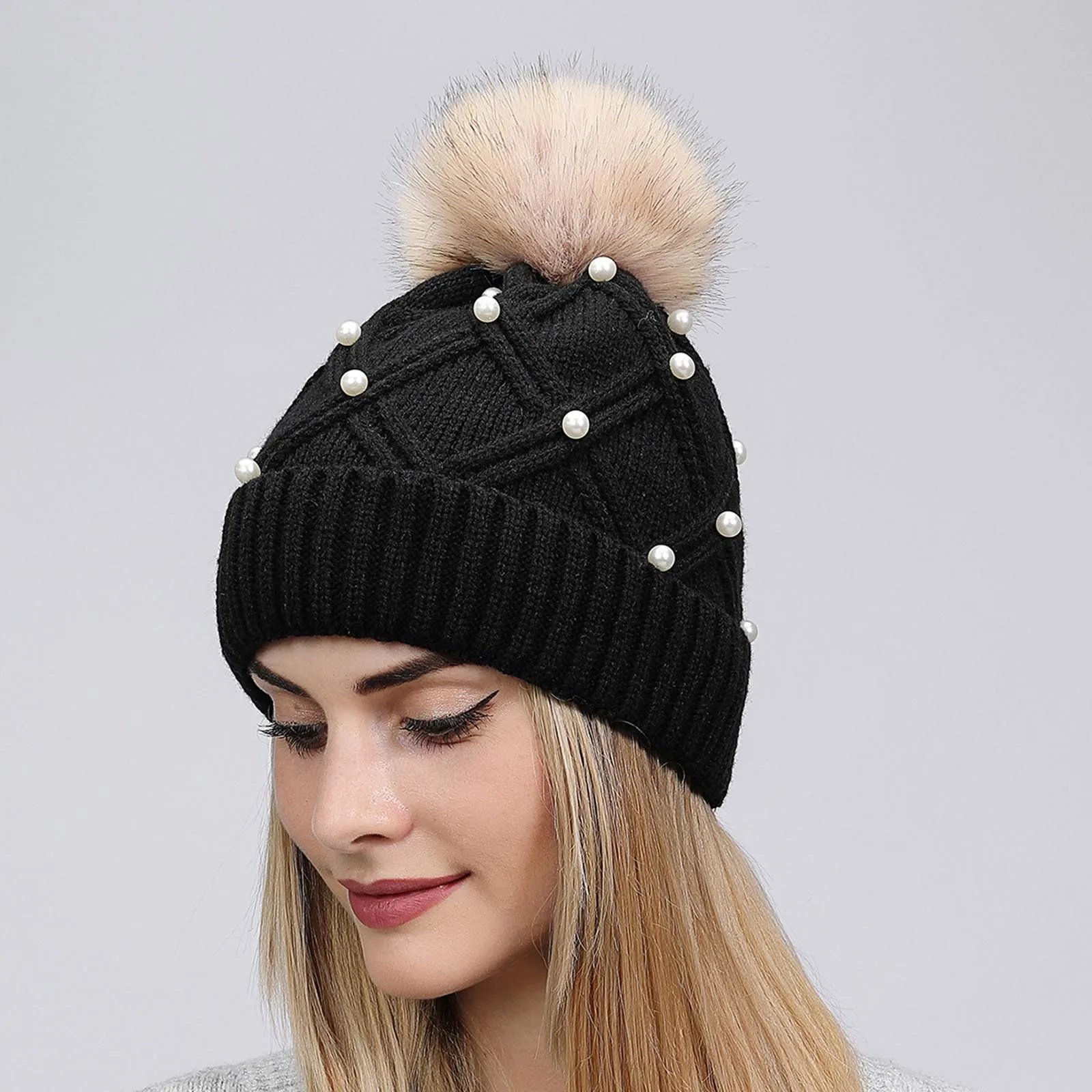 

2023 Women Winter Fashion Hat Pompom Balls Cap Pearls Rhinestones Knitted Wool Beanie Casual Outdoor Warm Female Skullies Hats