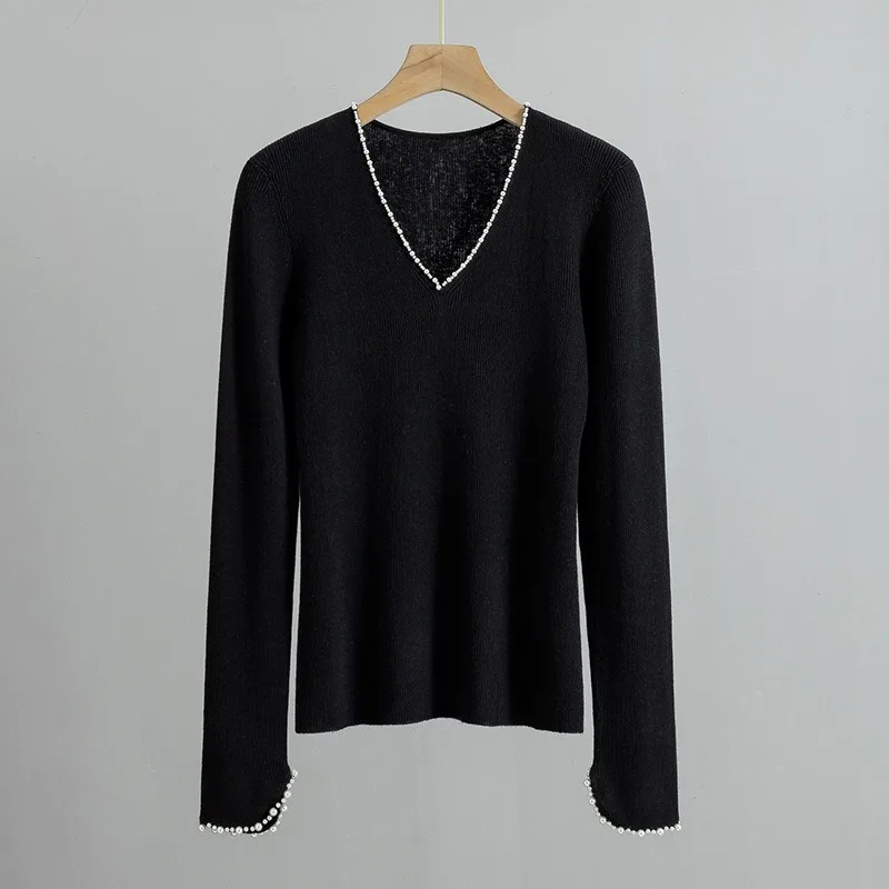 

2024 Early Spring New Retro Exquisite V-neck Pullover Collar Pearl Design Slim Fit Knitted Bottoming Tops