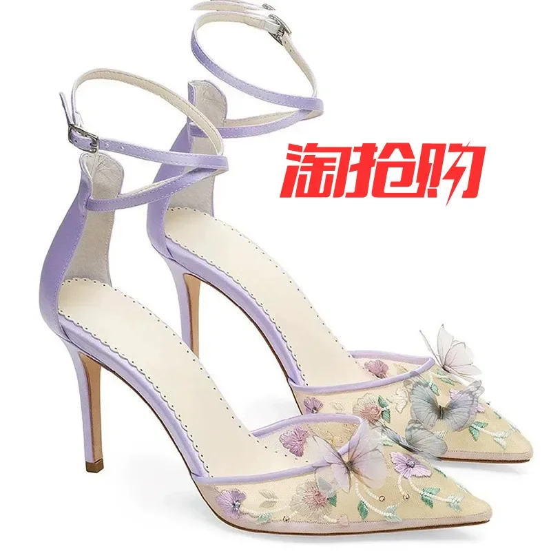 Nuove scarpe da sposa a punta comode in chiffon a rete con ricamo a farfalla e temperamento floreale, cinturino alla caviglia, tacchi alti da donna