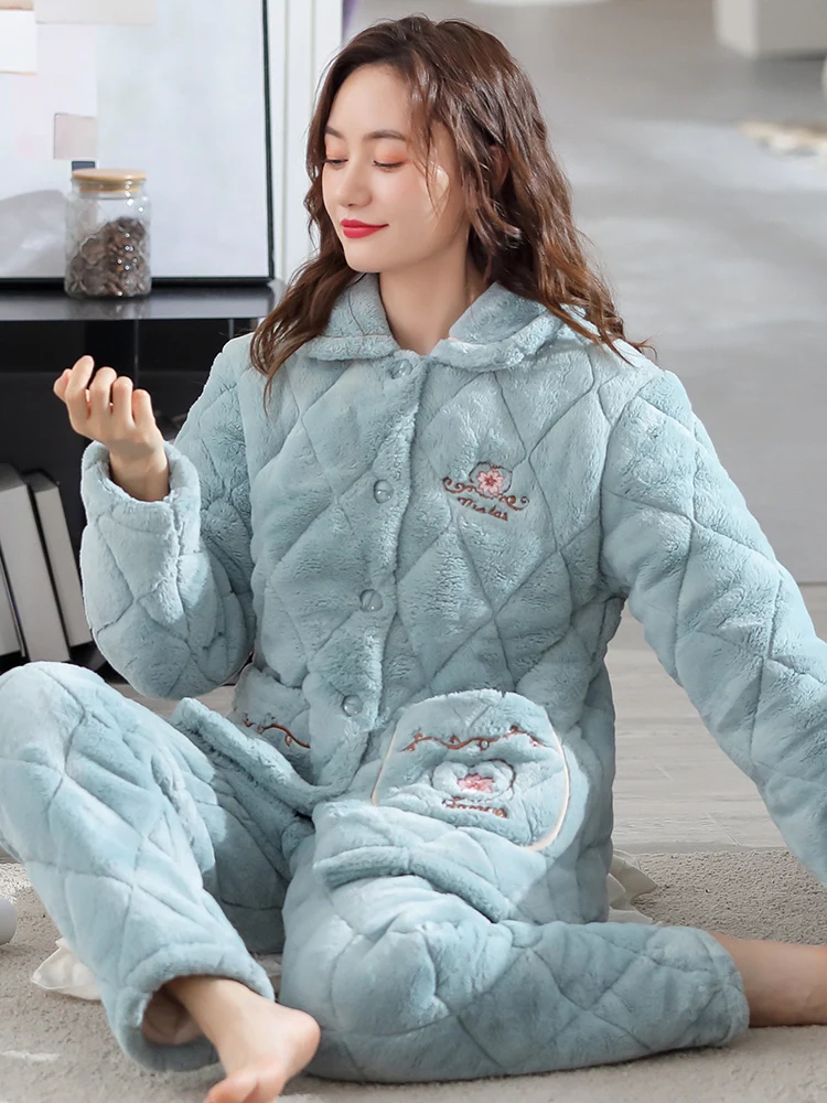 set-di-abbigliamento-invernale-da-donna-in-pile-corallo-ispessito-a-tre-strati-caldo-e-confortevole-indossabile-anche-fuori-casa-stile-dolce-e-carino