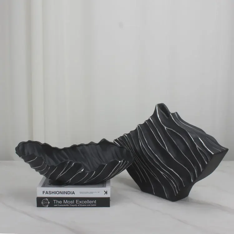 Creative modern black special-shaped texture fruit plate garlic head ornament model room living room porch dining room kitchen d
