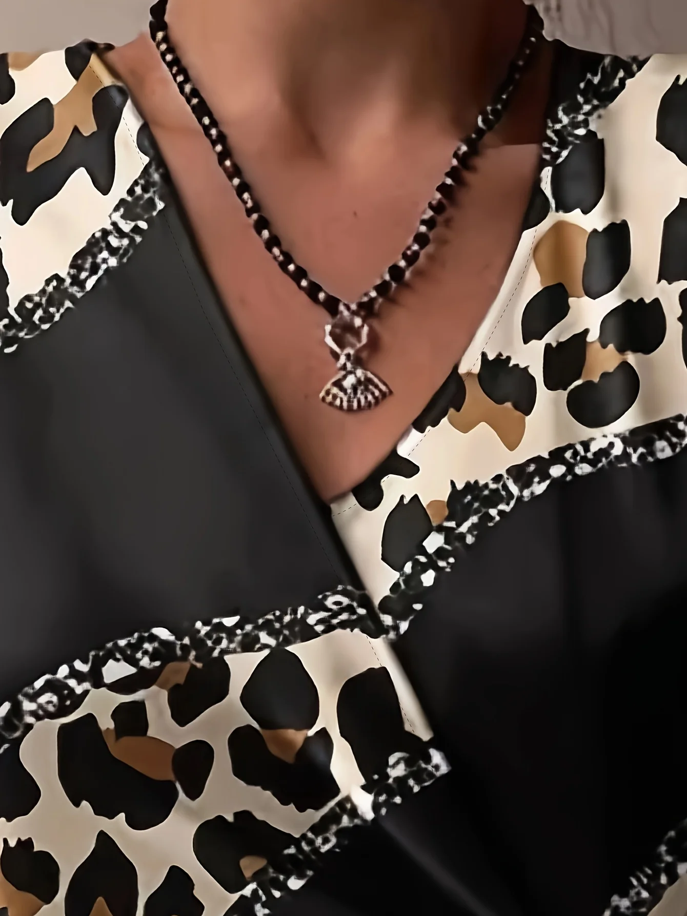 Vestido feminino leopardo envoltório – outono inverno bodycon midi com detalhes em corrente, pronto para festa e carnaval