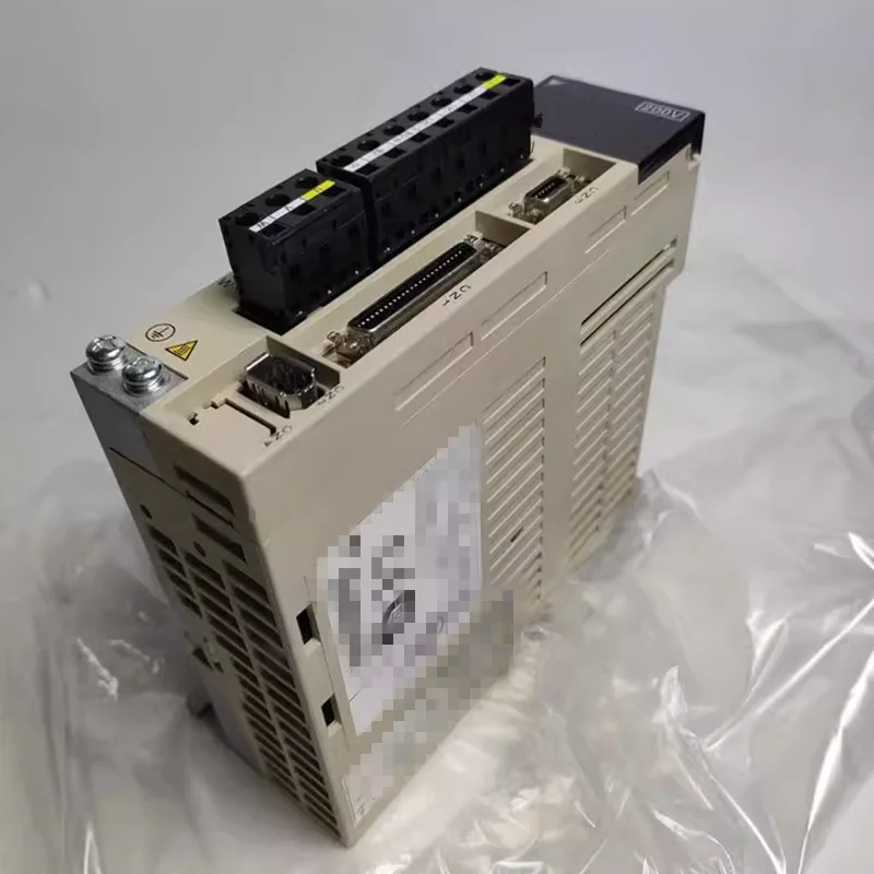 Novos Servo Drives Originais, SGDM-04AC-SD2M SGDS-20A12A SGM7S-7R6A00B202