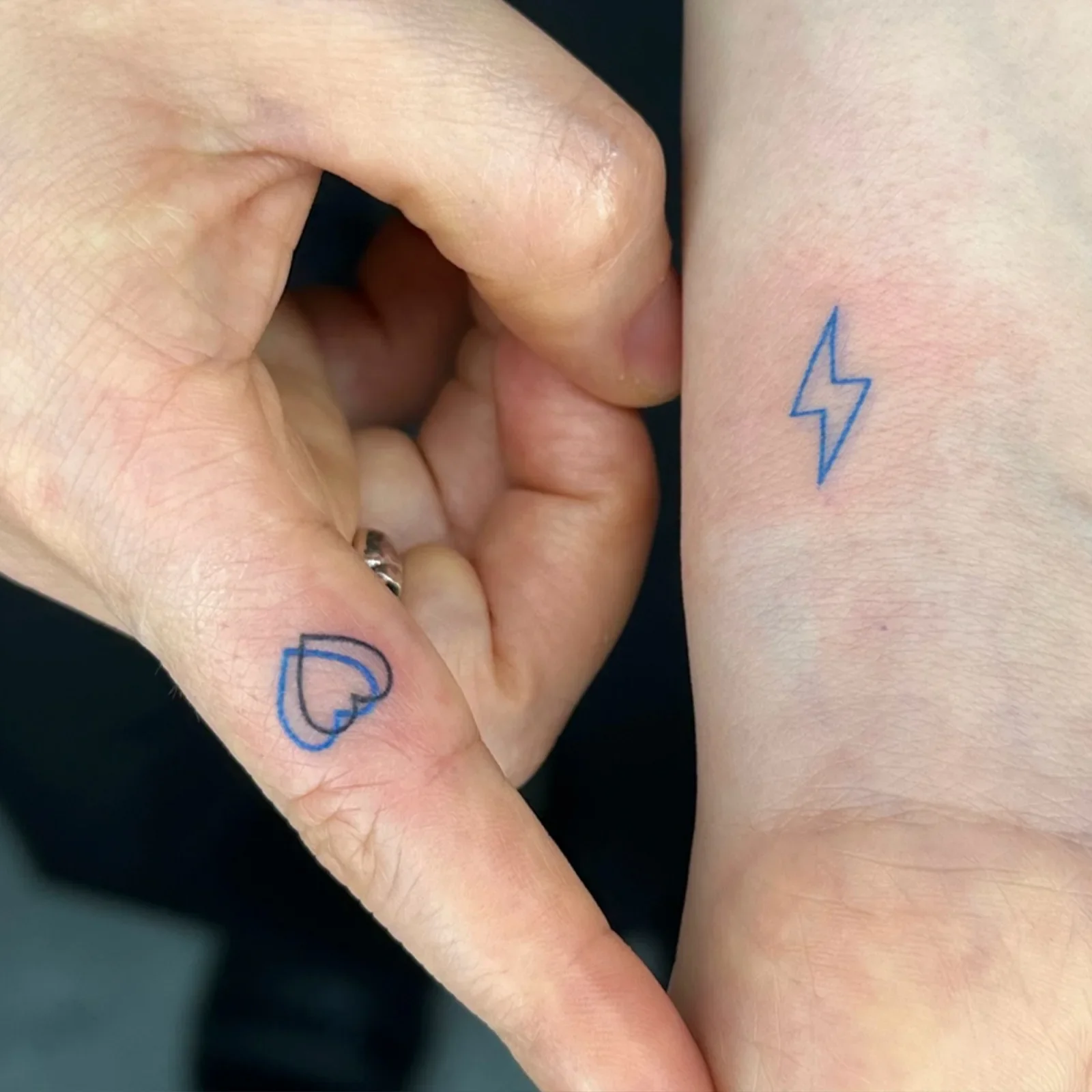 Minimal Lightning Heart Wrist Temporary Tattoo Sticker Waterproof Fake Tattoo Body Art for Women