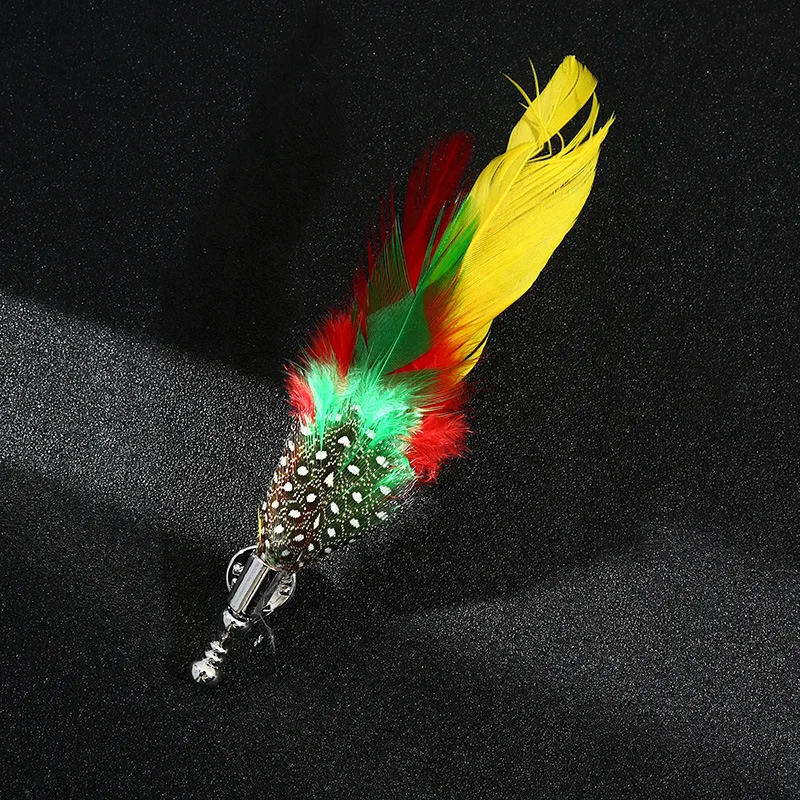 Colorful Feather Brooch Lapel Pins Women Men Fashion Badge Novelty Brooches Jewelry Dress Suit Accessorie Wedding Groom Pin Gift