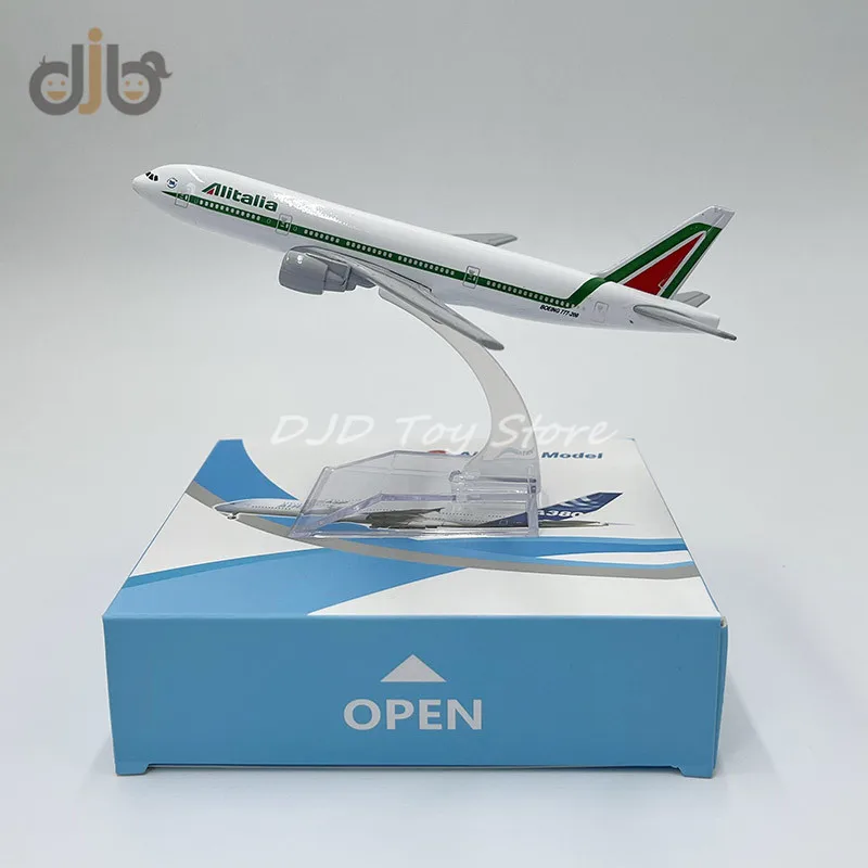 1:400 Diecast Metal Model Plane Toy 16 cm Alitalia Airlines Boeing 777-200 Replica For Collection